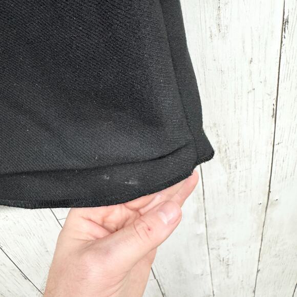 H&M Skirt Women Size 6 Black Gold Button Pleat Front Midi Zip Button Back Preppy - Picture 3 of 8